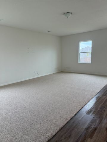 304 Sabine River Road, Glenn Heights, TX 75154