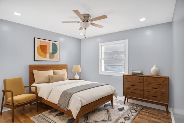 7031 glenwood Lane, Hanover Park, IL 60133