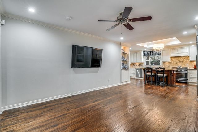 1432 Sylvan Avenue, Dallas, TX 75208