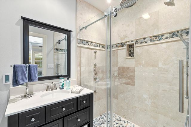 1432 Sylvan Avenue, Dallas, TX 75208