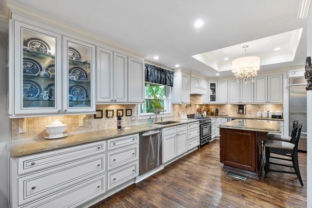 1432 Sylvan Avenue, Dallas, TX 75208