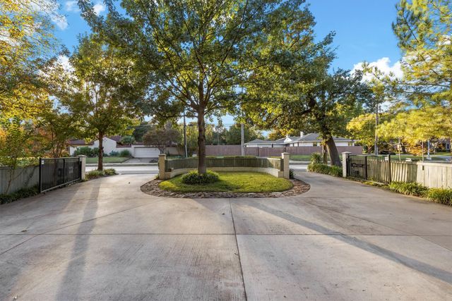 1432 Sylvan Avenue, Dallas, TX 75208
