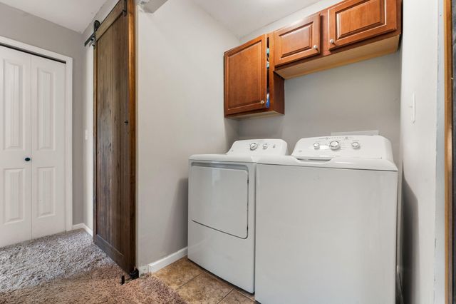 2156 St Joseph Lane, Valparaiso, IN 46385