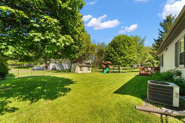 2156 St Joseph Lane, Valparaiso, IN 46385