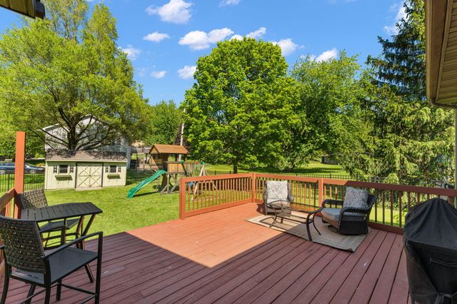 2156 St Joseph Lane, Valparaiso, IN 46385