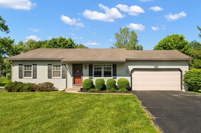 2156 St Joseph Lane, Valparaiso, IN 46385