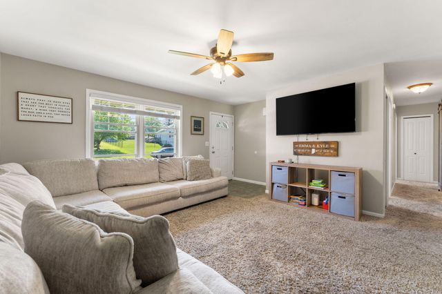 2156 St Joseph Lane, Valparaiso, IN 46385