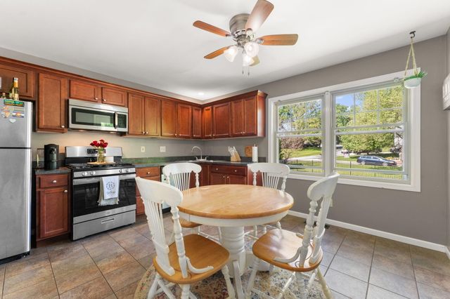 2156 St Joseph Lane, Valparaiso, IN 46385