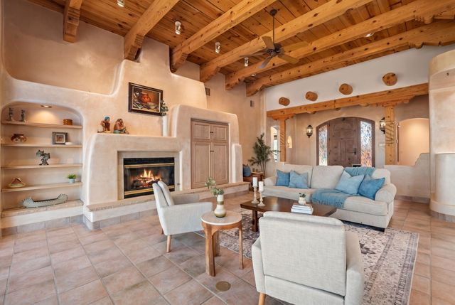 25 First Mesa Court, Placitas, NM 87043