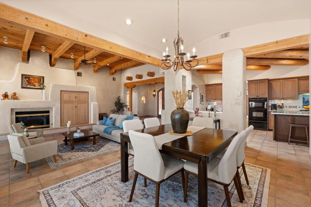 25 First Mesa Court, Placitas, NM 87043