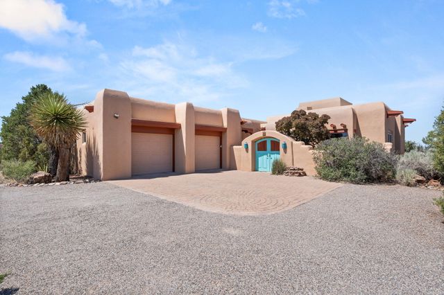 25 First Mesa Court, Placitas, NM 87043