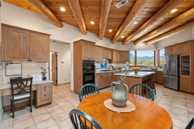 25 First Mesa Court, Placitas, NM 87043