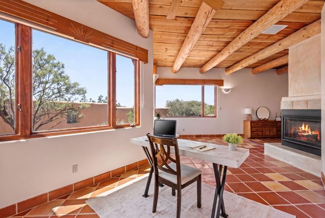 25 First Mesa Court, Placitas, NM 87043
