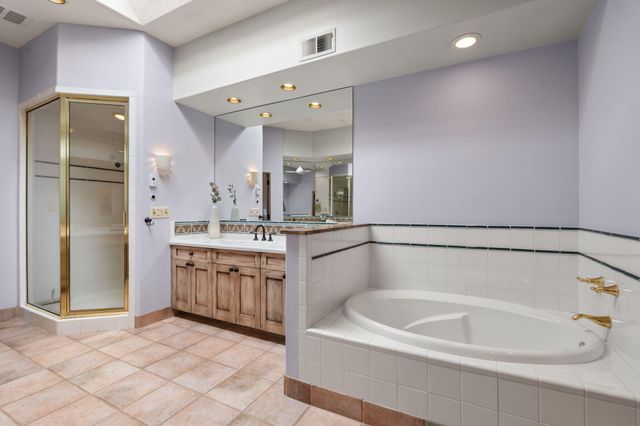 25 First Mesa Court, Placitas, NM 87043