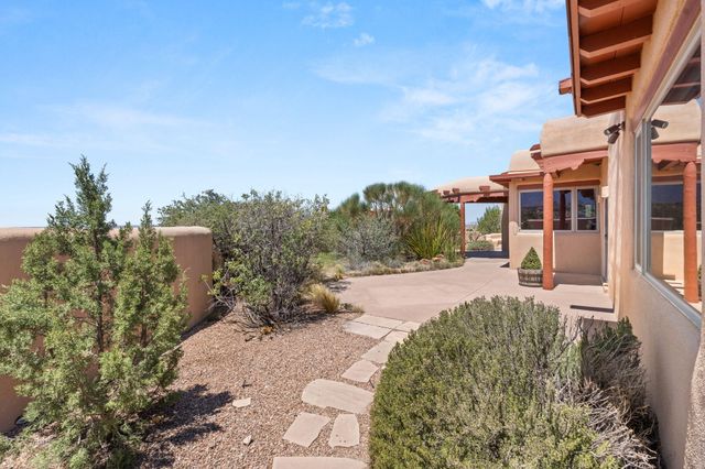 25 First Mesa Court, Placitas, NM 87043