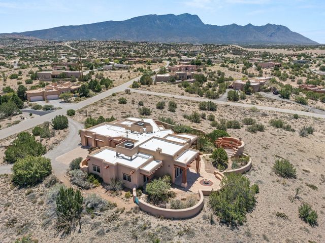 25 First Mesa Court, Placitas, NM 87043