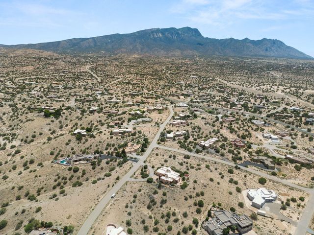 25 First Mesa Court, Placitas, NM 87043