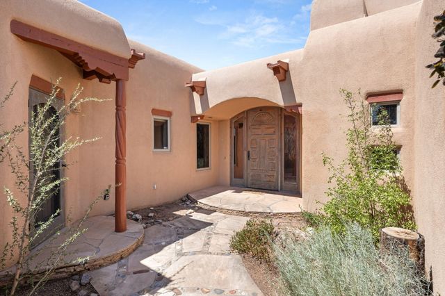 25 First Mesa Court, Placitas, NM 87043