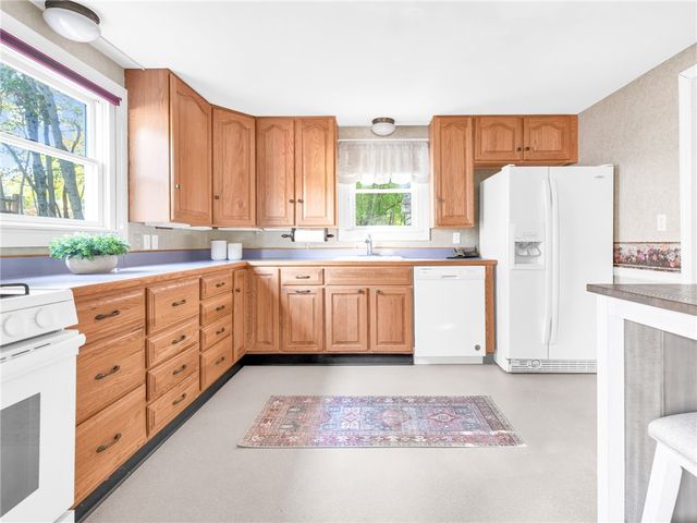 15 Welcome Road, Smithfield, RI 02917