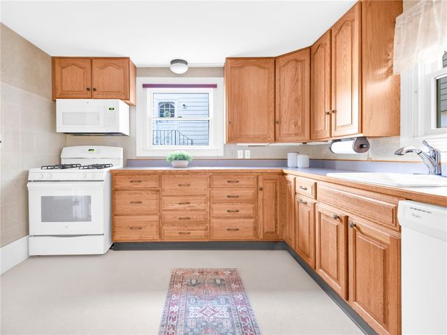 15 Welcome Road, Smithfield, RI 02917