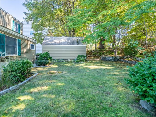 15 Welcome Road, Smithfield, RI 02917