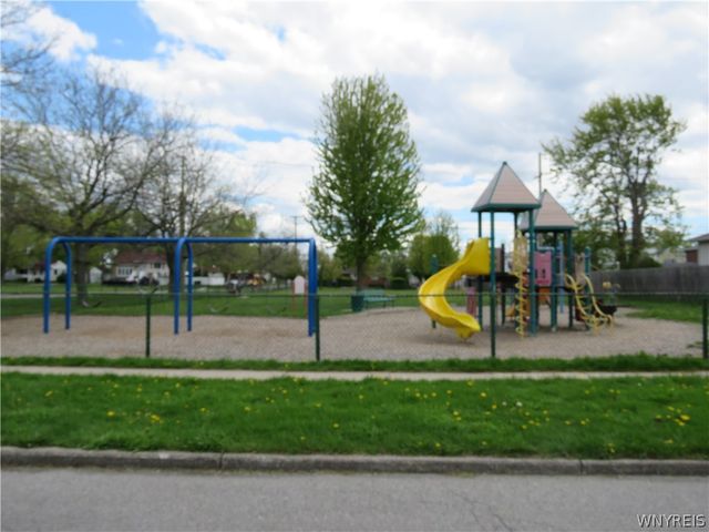 262 Lydia Lane, Cheektowaga, NY 14225