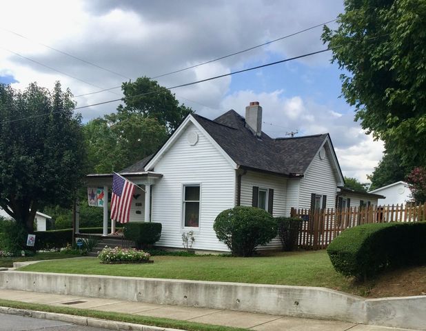 1801 Boscobel St, Nashville, TN 37206