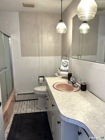 11 York Road, Berlin, CT 06037