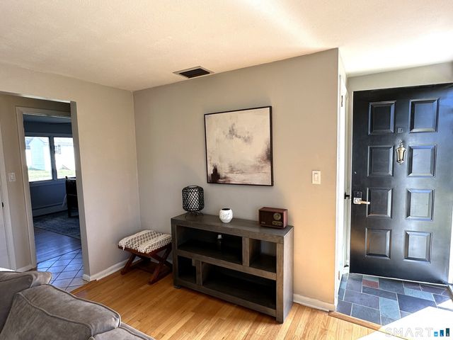 11 York Road, Berlin, CT 06037