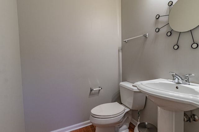 1140 Danforth Court, Vernon Hills, IL 60061