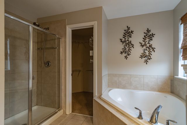 1140 Danforth Court, Vernon Hills, IL 60061