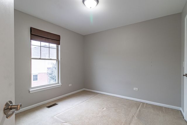 1140 Danforth Court, Vernon Hills, IL 60061