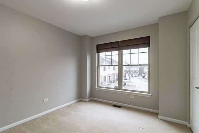 1140 Danforth Court, Vernon Hills, IL 60061