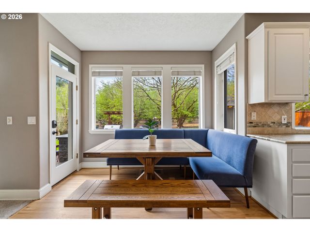 31175 Sw WILLAMETTE Way, Wilsonville, OR 97070