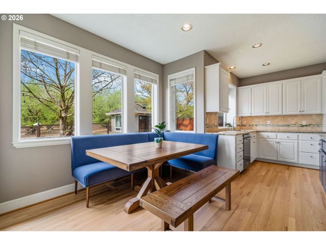 31175 Sw WILLAMETTE Way, Wilsonville, OR 97070