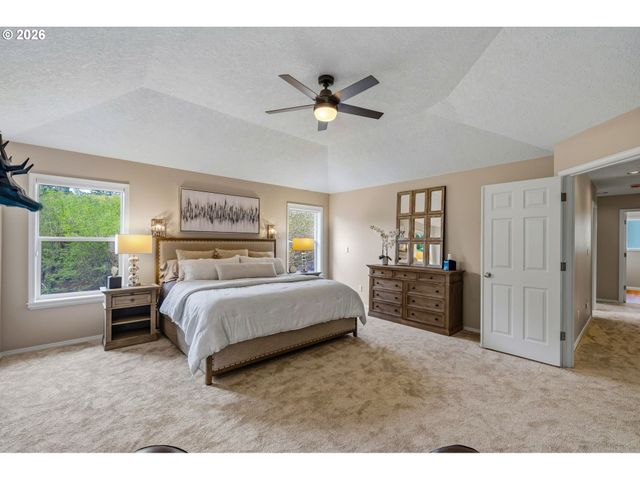 31175 Sw WILLAMETTE Way, Wilsonville, OR 97070