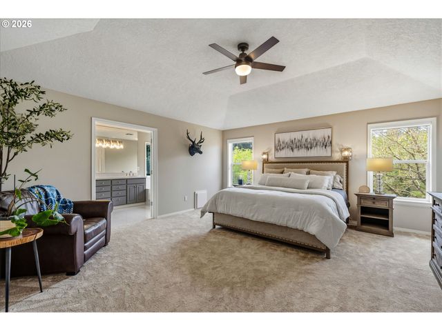 31175 Sw WILLAMETTE Way, Wilsonville, OR 97070