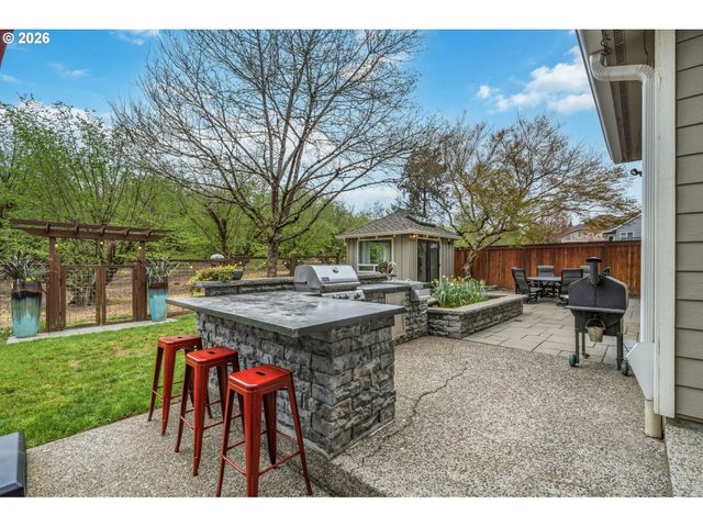 31175 Sw WILLAMETTE Way, Wilsonville, OR 97070