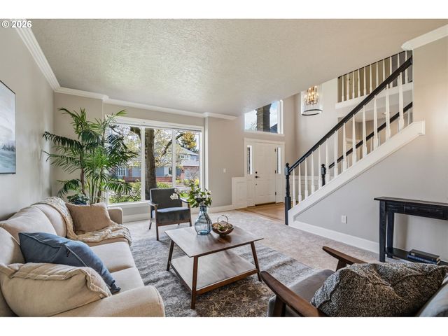 31175 Sw WILLAMETTE Way, Wilsonville, OR 97070