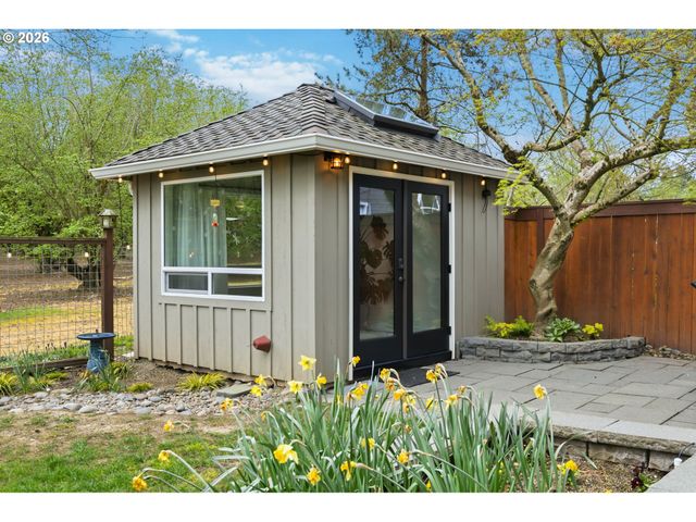 31175 Sw WILLAMETTE Way, Wilsonville, OR 97070