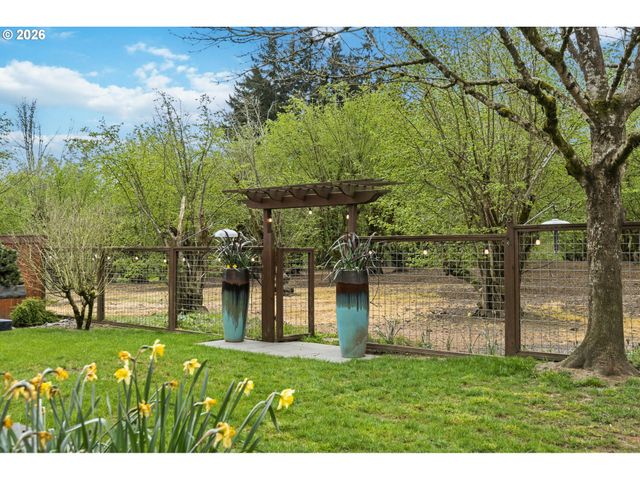 31175 Sw WILLAMETTE Way, Wilsonville, OR 97070