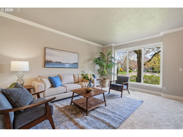 31175 Sw WILLAMETTE Way, Wilsonville, OR 97070