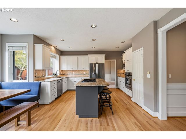 31175 Sw WILLAMETTE Way, Wilsonville, OR 97070