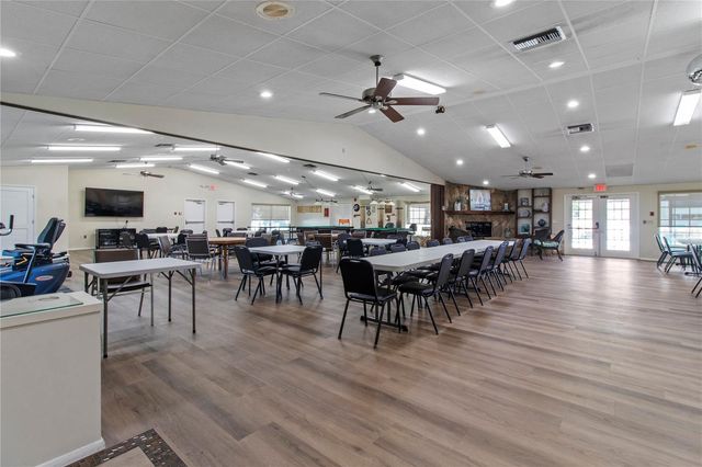 7209 27TH AVENUE W 2051, Bradenton, FL 34209