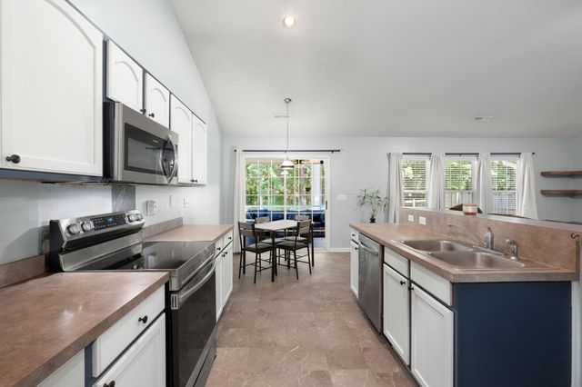 5114 Thornton Drive, Summerville, SC 29485