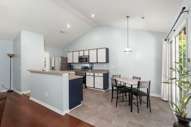 5114 Thornton Drive, Summerville, SC 29485
