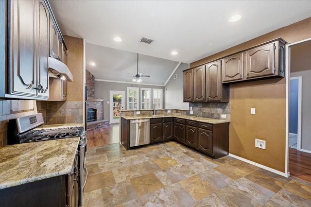 536 Forest Hill Drive, Coppell, TX 75019