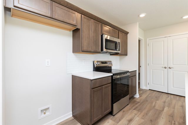 6411 NE 11th Court, Des Moines, IA 50313