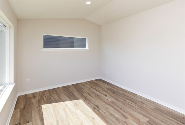 6411 NE 11th Court, Des Moines, IA 50313