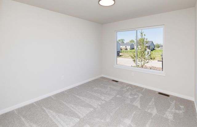 6411 NE 11th Court, Des Moines, IA 50313